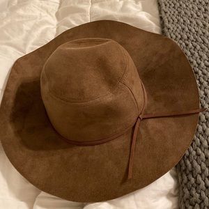 Boutique hat
